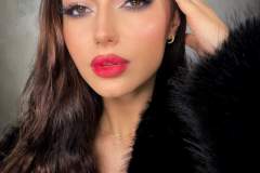 Modelka-w-makijazu-okolicznosciowym-kurs