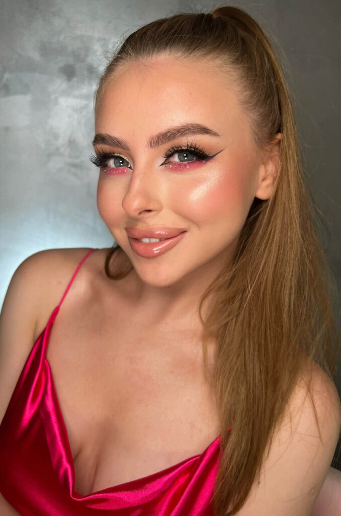 IMG_5781_Easy-Resize.com Blondynka w makijażu okolicznościowym